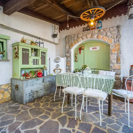 Moira-1 By Interhome * Ika