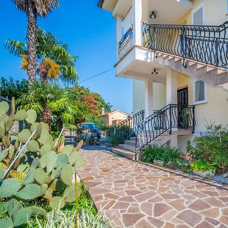 Apartamento Moira-1 By Interhome