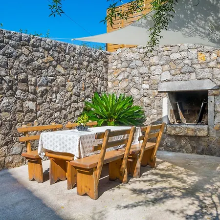 Moira-1 By Interhome *