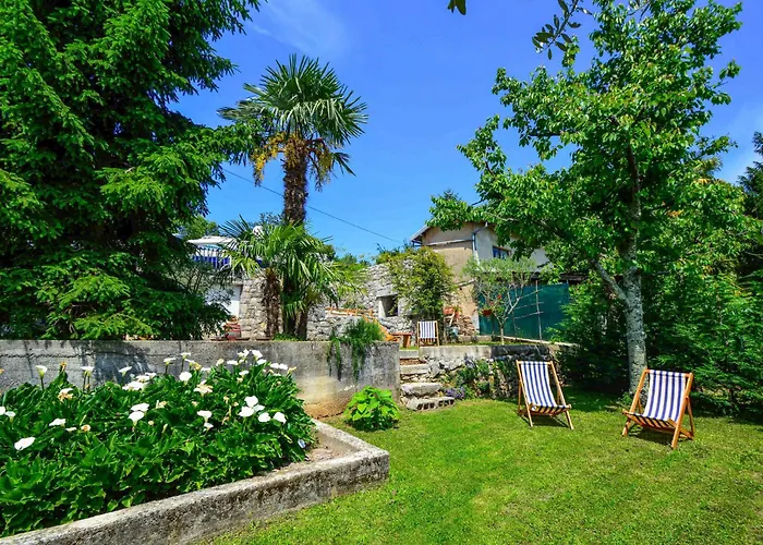 Moira-1 By Interhome * Ika